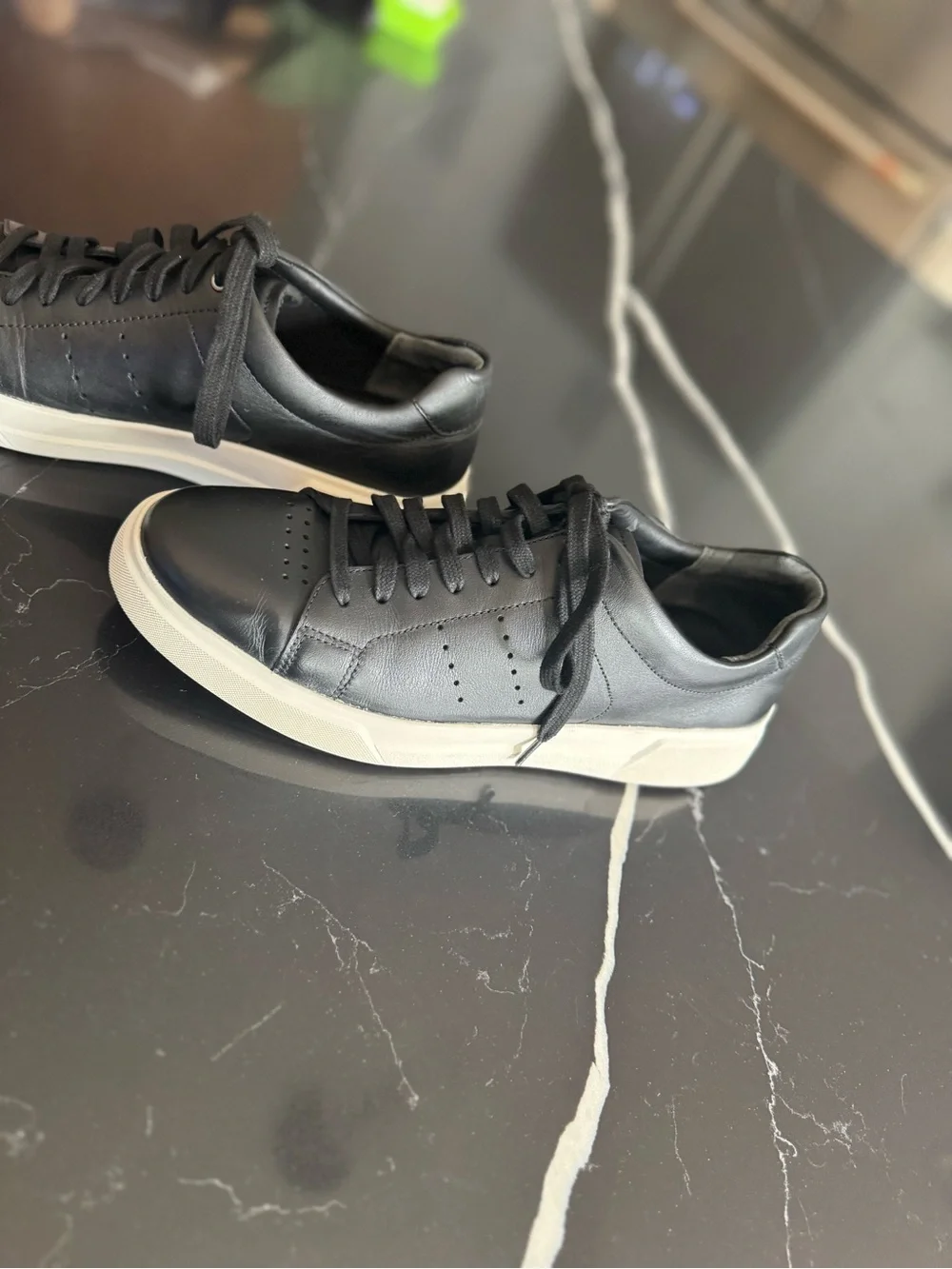 Vince classic black